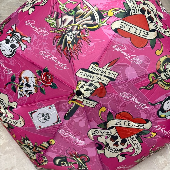 Ed Hardy Pink Skull Umbrella - Picture 10 of 11